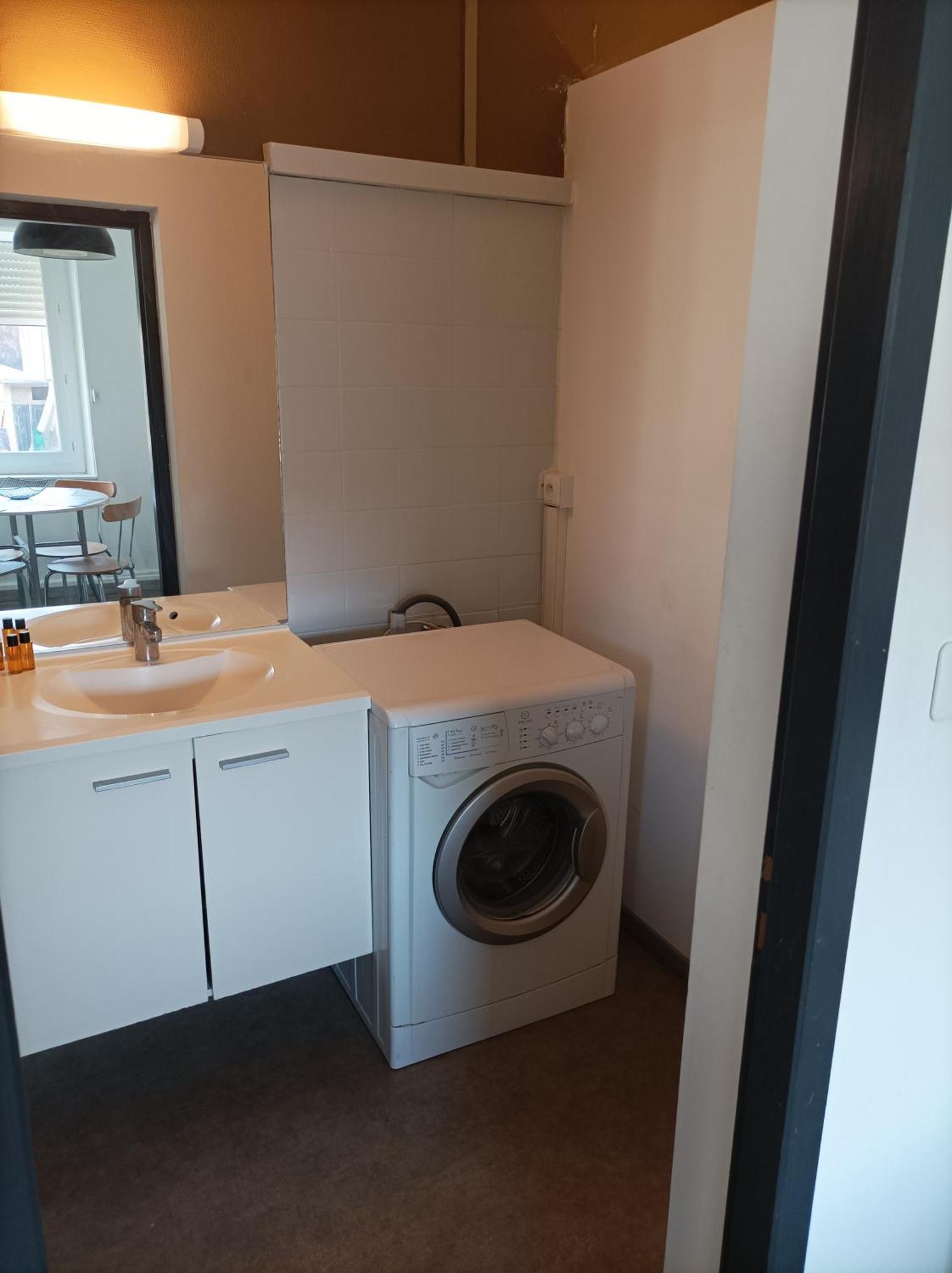 "La Cle Des Champs"-Meuble De Tourisme 3 Etoiles -Residence "Les Logis De Beziers"-Garage Optionnel-Coeur De Ville-Plages A 16Km ! Buitenkant foto